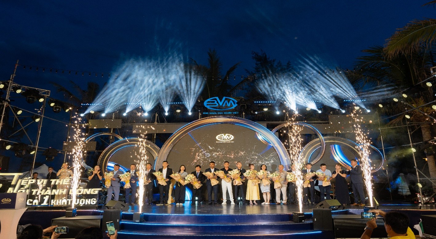 q022 - Báo Đánh Giá Doanh Nghiệp: Công Ty Cổ Phần Nhựa Bình Minh Việt – Tam Niên Thành Tựu - Công ty cổ phần Nhựa Bình Minh Việt