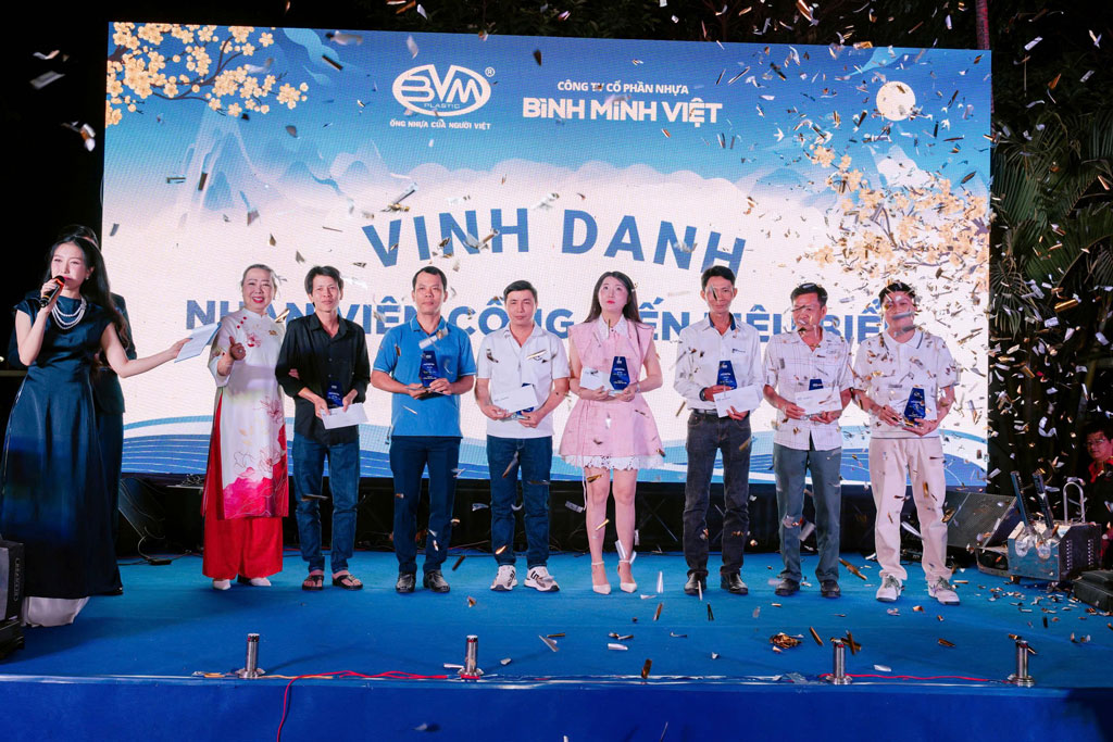 tat nien 2025 bmv vinh danh 2 - Bình Minh Việt Tổ Chức Tất Niên 2025 "Kỷ Nguyên Thịnh Vượng – Bứt Tốc Vươn Xa" - Công ty cổ phần Nhựa Bình Minh Việt